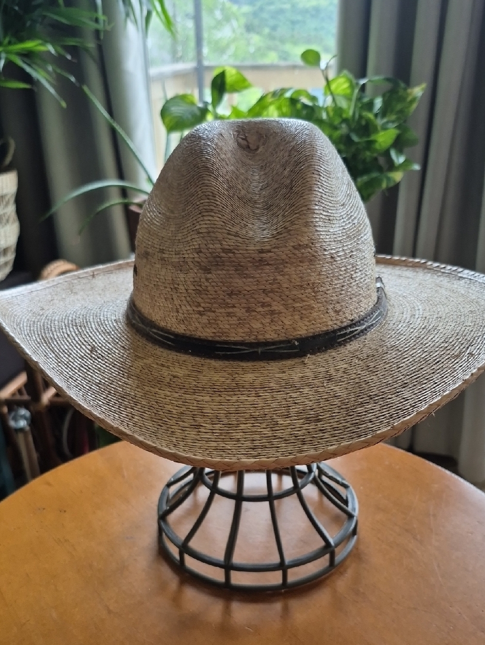 Men's Straw Western Hat with Leather Band - Natural Brown